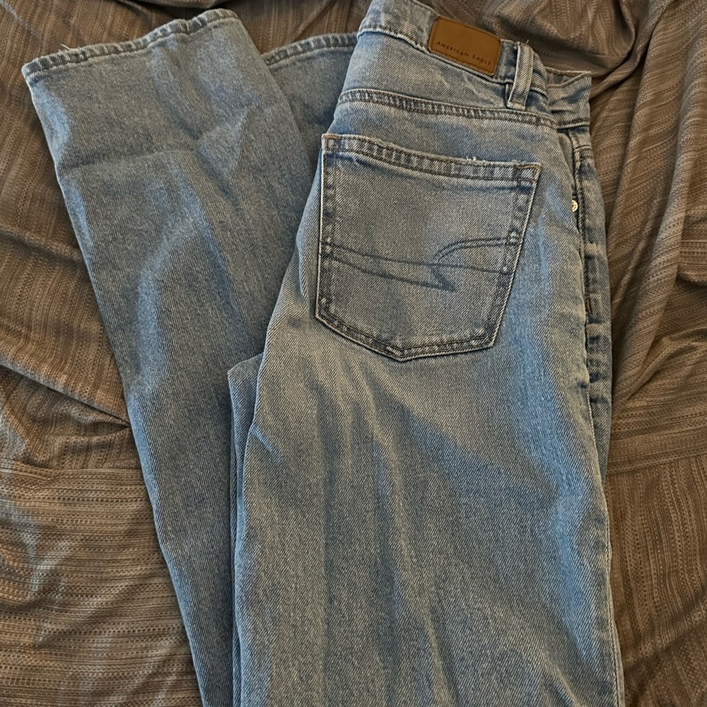 American Eagle Outfitters Relaxed Fit Light Blue Jeans
